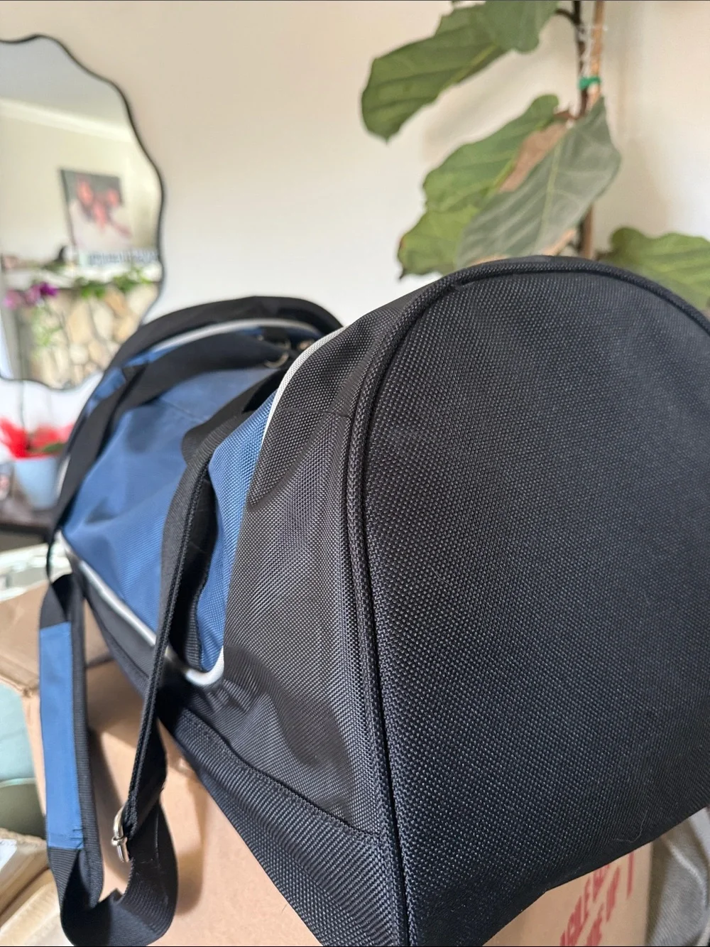 Samsonite Blue and Black Men's Travel Duffel